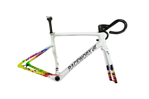 climbing-aero-ultra-white-multi-2-frame-only35AA7D66-1C5E-C0FD-27D8-4F654B9851BF.jpg